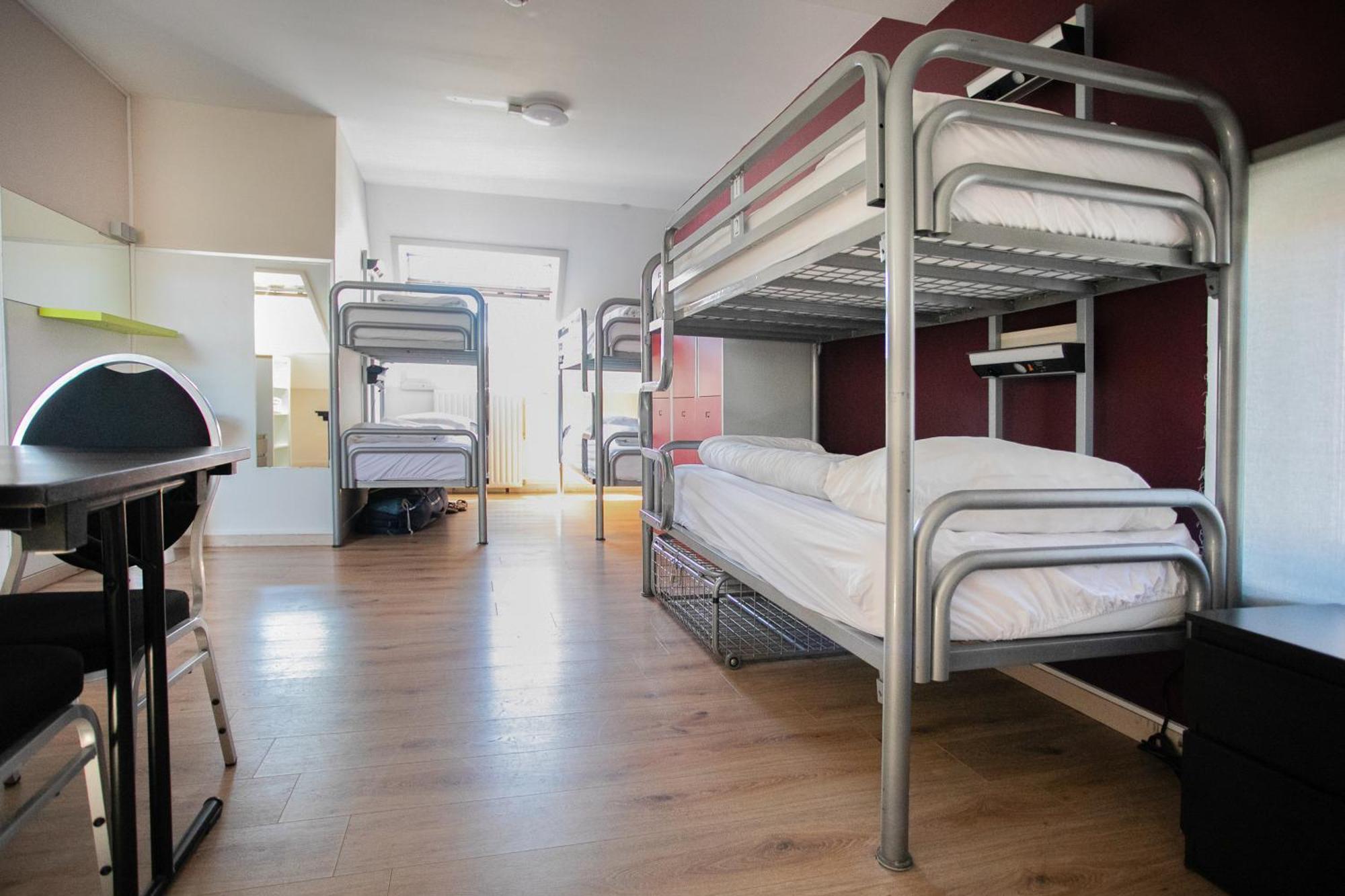 St Christopher'S Inn Hostel At The Bauhaus Bruges Room photo