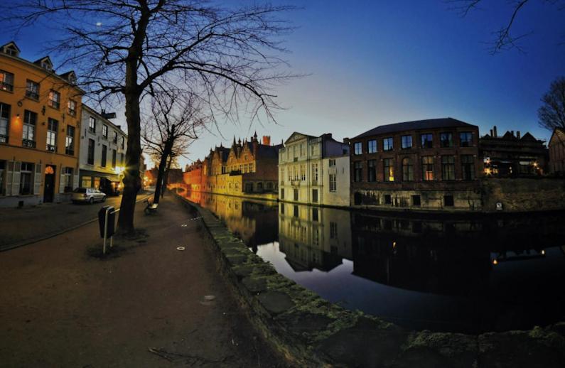 St Christopher'S Inn Hostel At The Bauhaus Bruges Exterior photo