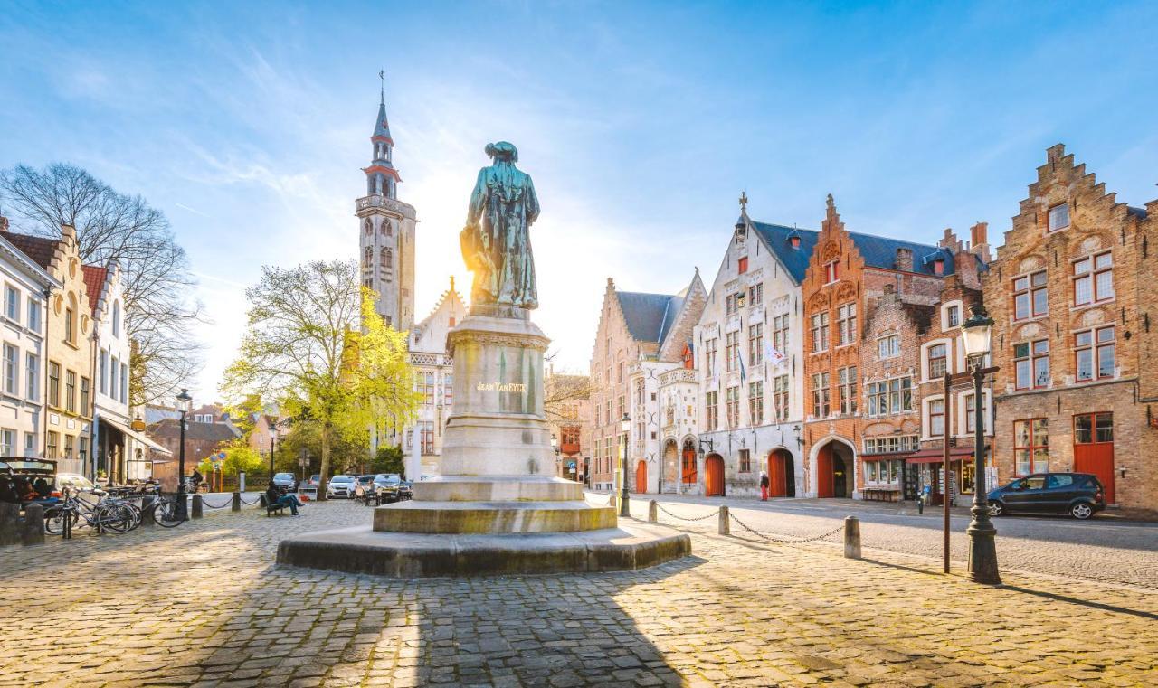 St Christopher'S Inn Hostel At The Bauhaus Bruges Exterior photo